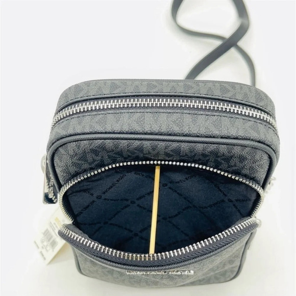 Michael Kors Medium NS Chain Xbody Bag Black
Leather Black - Picture 10 of 12